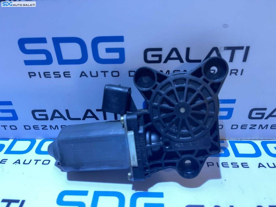 Motoras Geam Macara Electrica Usa Portiera Dreapta Fata Mercedes W203 Clasa C Class 2000 - 2007 Cod A2208204542 2208204542 119650-105
