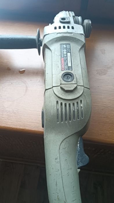 Шлифовальная машинка