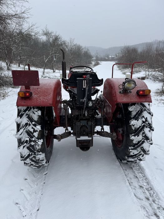 Tractor universal 445 UTB