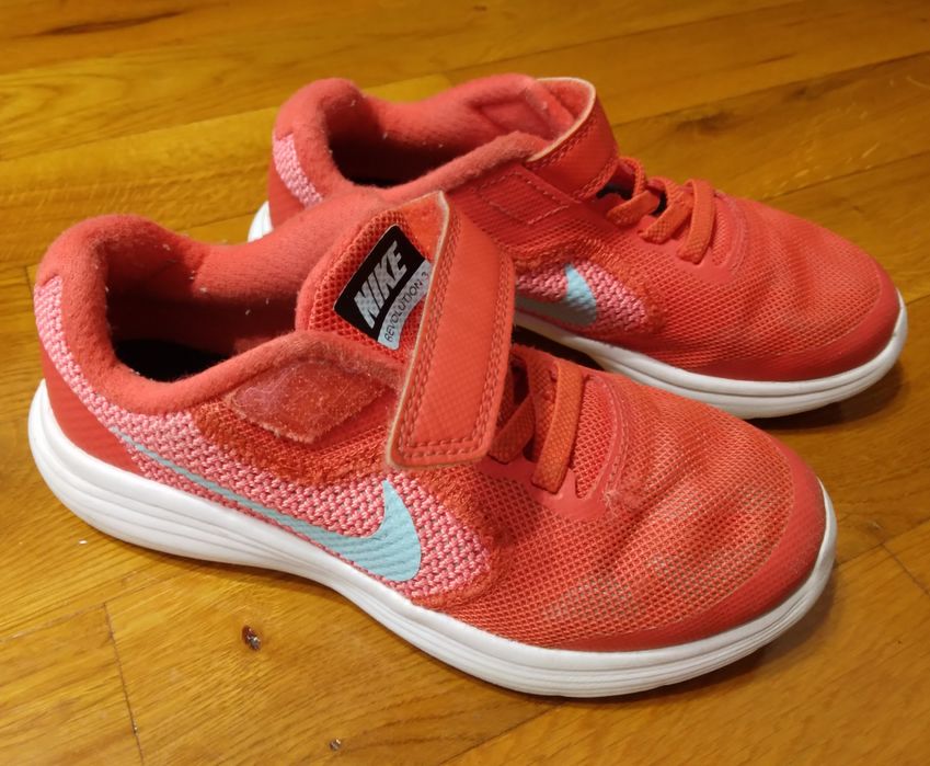Vând adidași Nike revolution 3, mărime 30