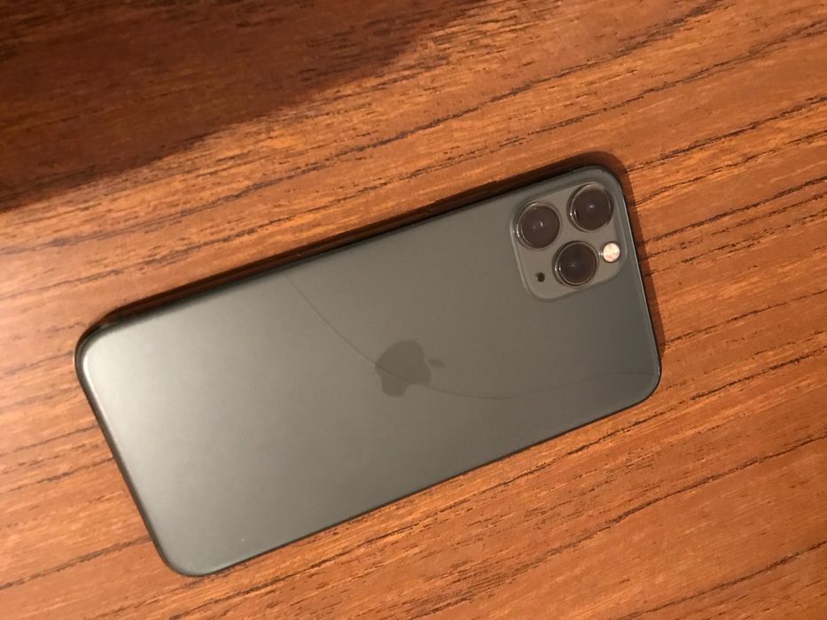 Продам айфон 11 про