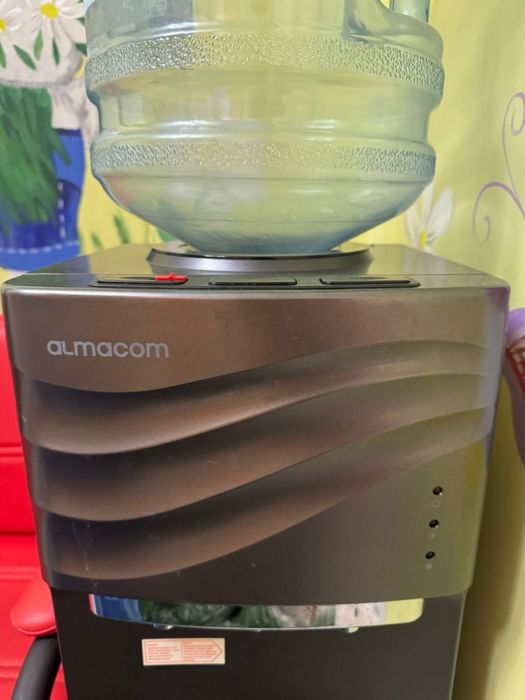 Кулер для воды..