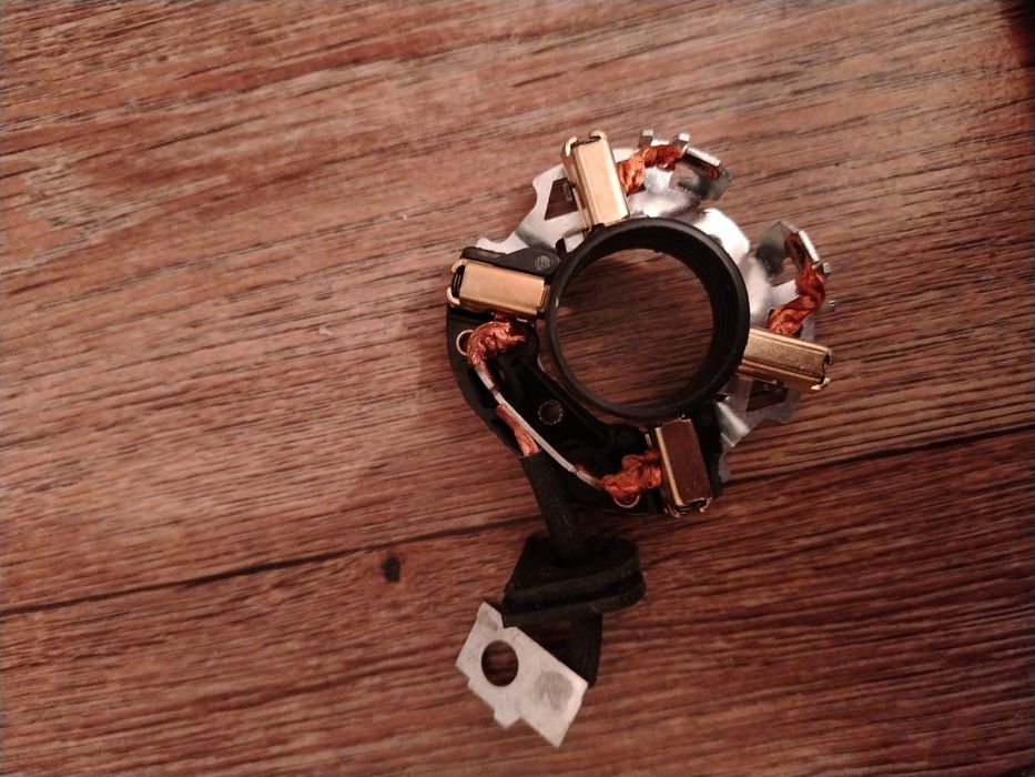 Щётка стартера BOSCH