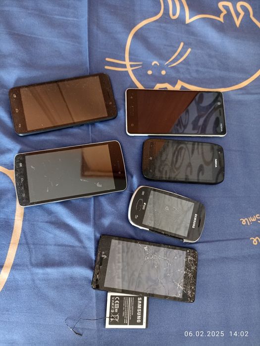 Смартфоны на запчасти