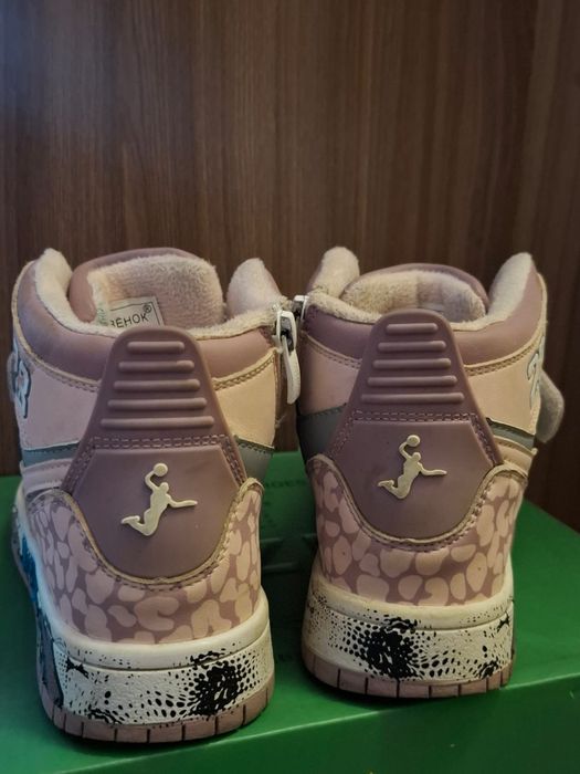 Осень кроссовки на девочку