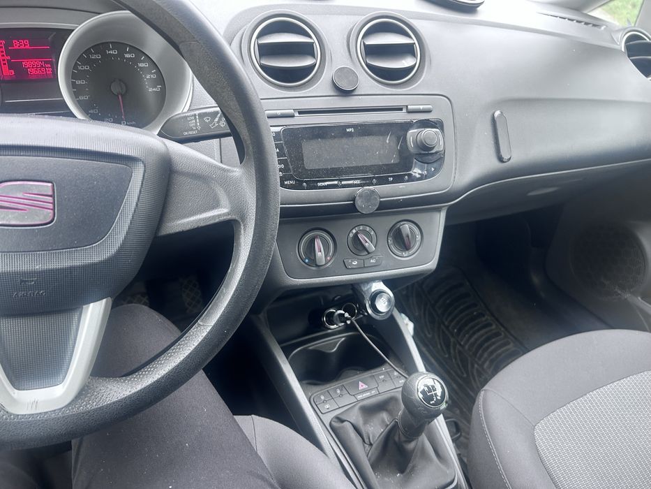 De vanzare:Seat Ibiza 2011