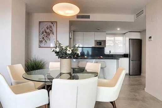 Ц-1 Вторичный рынок-Сдается новая 2-х комнатная в центре города!