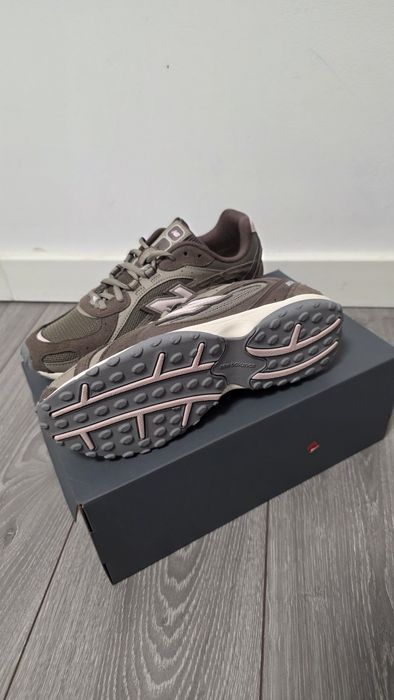 New Balance 204L 39.5 noi