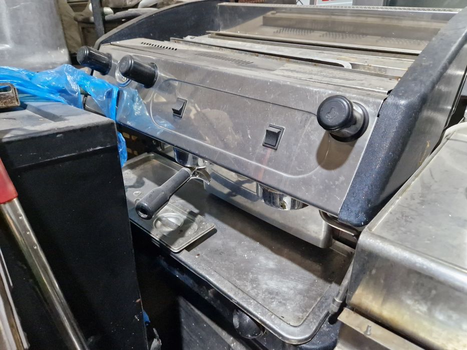 Espressor cafea 2 brate, servisat, Cafea de calitate, spuma lapte, cea