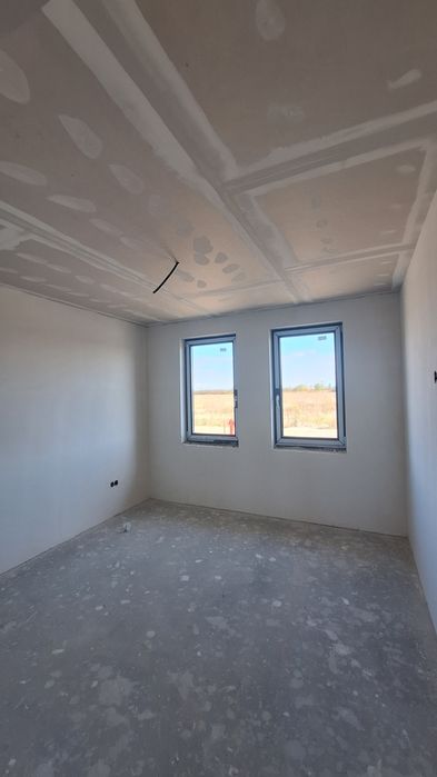 CASĂ NOUĂ MODERNĂ, PARTER, 3 Dormitoare,  453 MP Teren, zona drumul  ODOREULUI