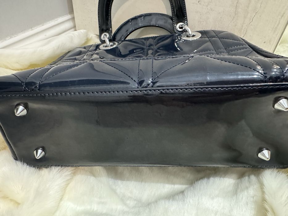 Dior сумочка 10000 тг