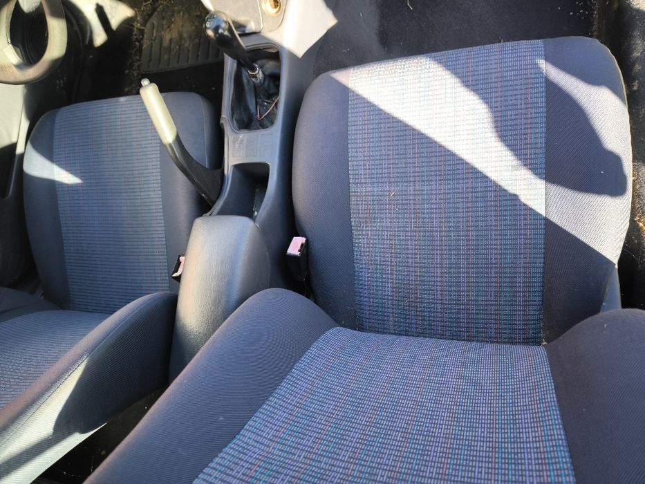 Тойота Карина На части