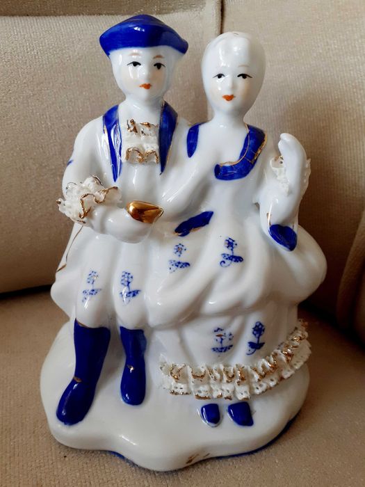 Винтидж порцеланова фигура "Двойка"