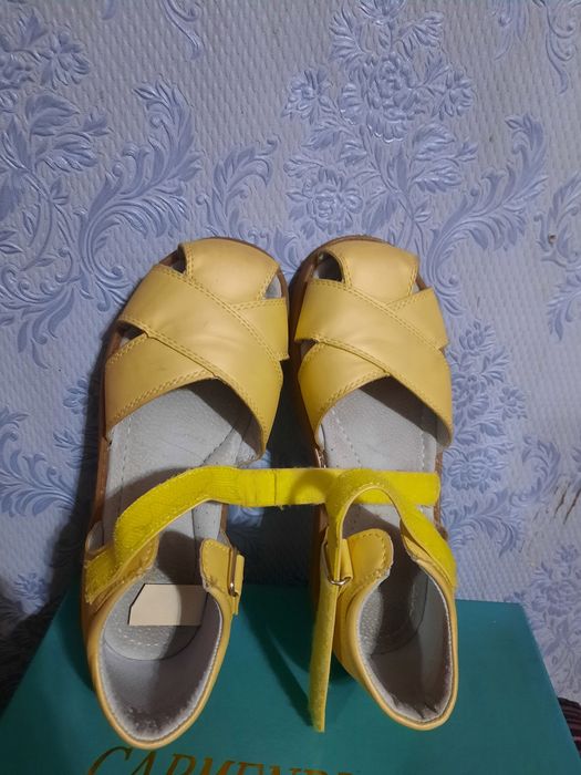 Продам сандали б/у