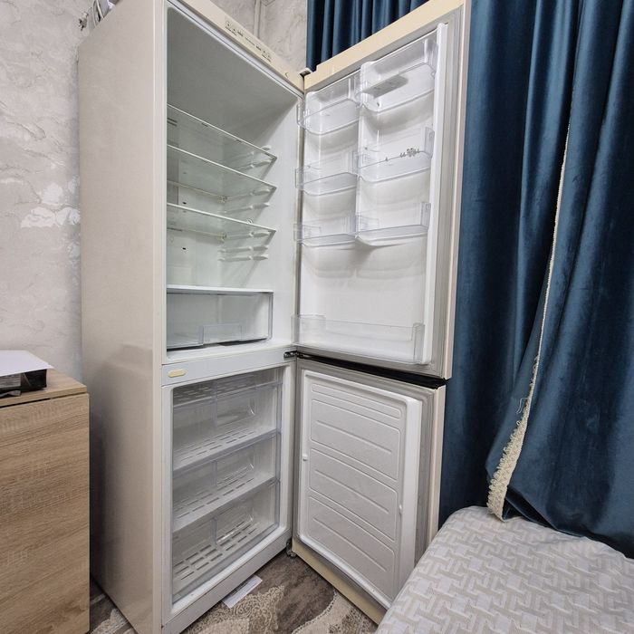 холодильник для кухни