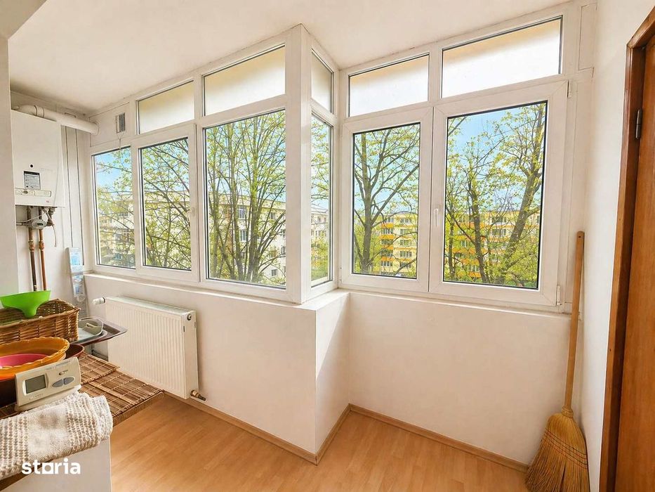 De închiriat apartament 3 camere Titulescu