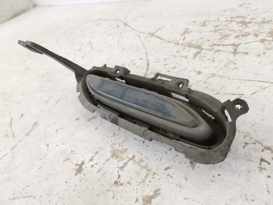 Декоративен накрайник на изпускателната система (ляв) Мерцедес-Бенц С-