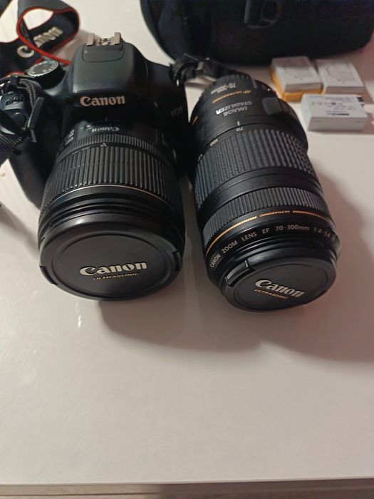 Vând aparat  foto Canon Eos 550D
