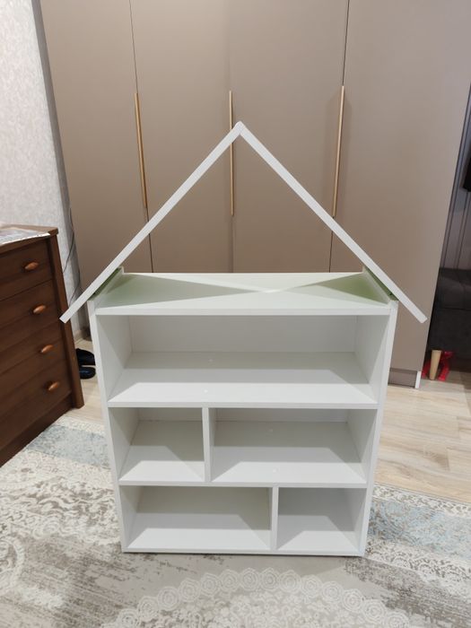Детский стеллаж домик
