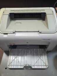 Принтер HP LaserJet P1005 продам+ 1 картридж, usb шнур, шнур питания