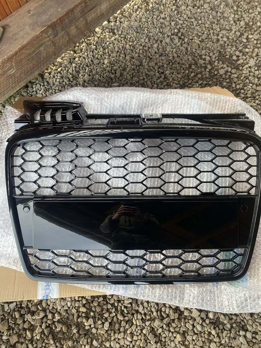 Grila fata audi a4 b7