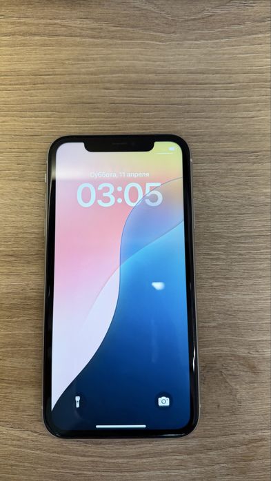 iPhone 11 в белым цвете