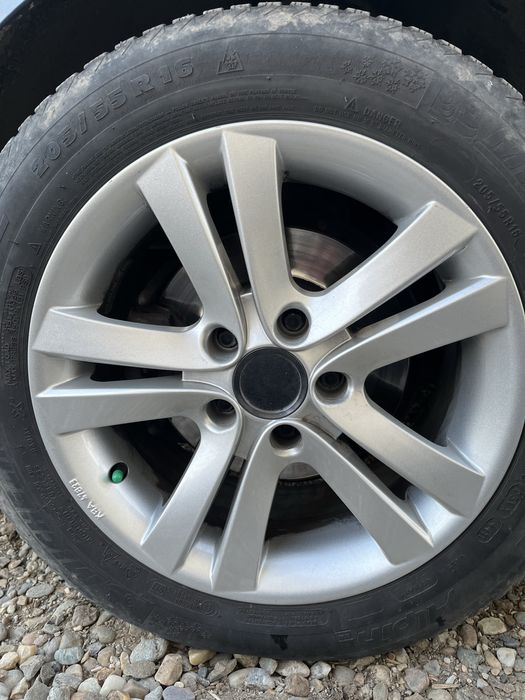Vând jante+cauciucuri M/S 205/55/16 5x112