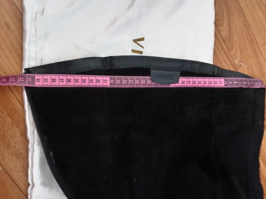 Кожаные ботфорды от Vitacci р. 37