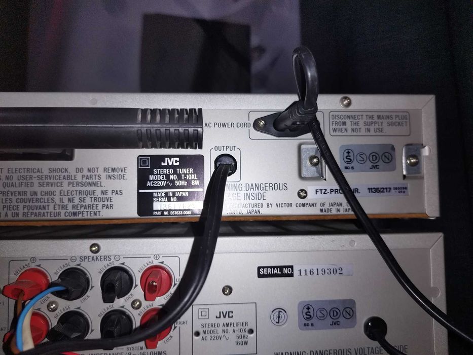 Amplificator si radio JVC