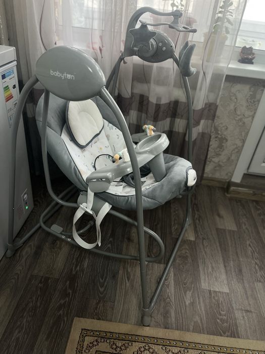 Детская качель в отличном состоянии. Продам