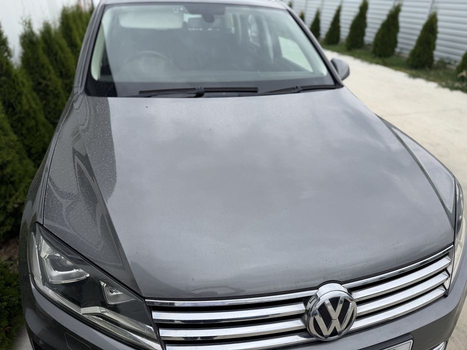 Capota motor Volkswagen Touareg 7P, an de fabricatie 2015, cod culoare LM7W/ 7P6823031
