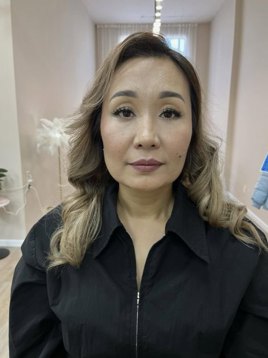 Макияж и прическа