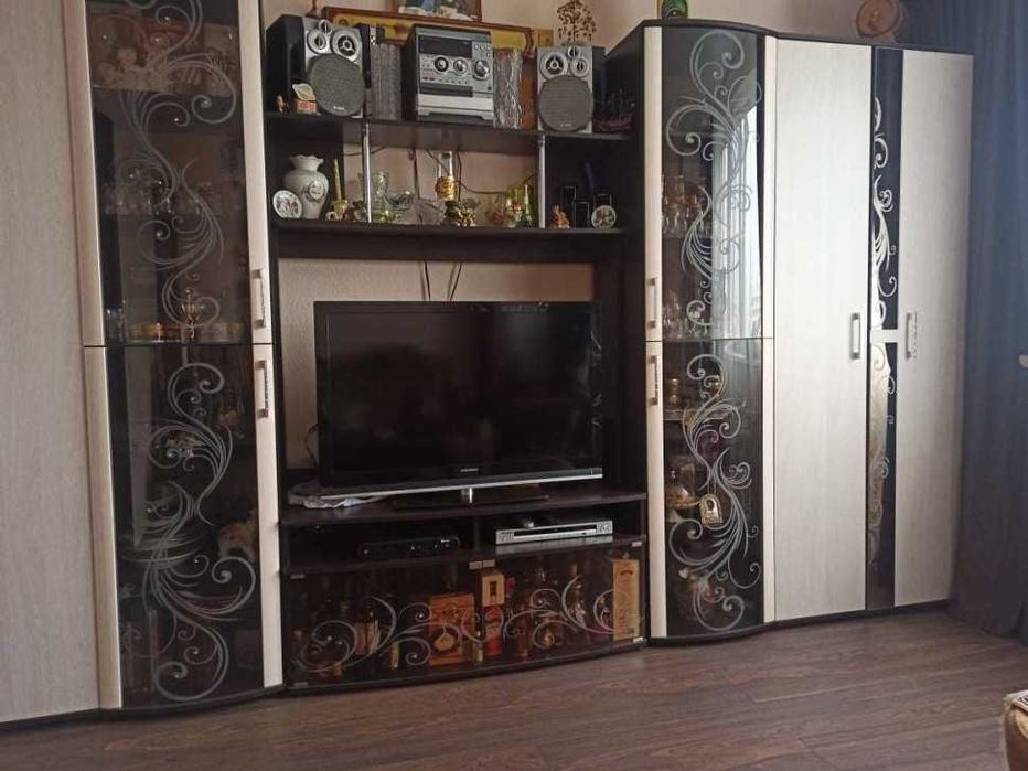 Гостиные в ассортименте .