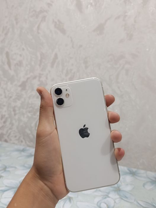Продам 11 айфон фейс трутон есть