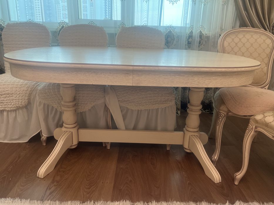 Астана!! Продаю мебель в гостинную в отличном состоянии: стол, сервант