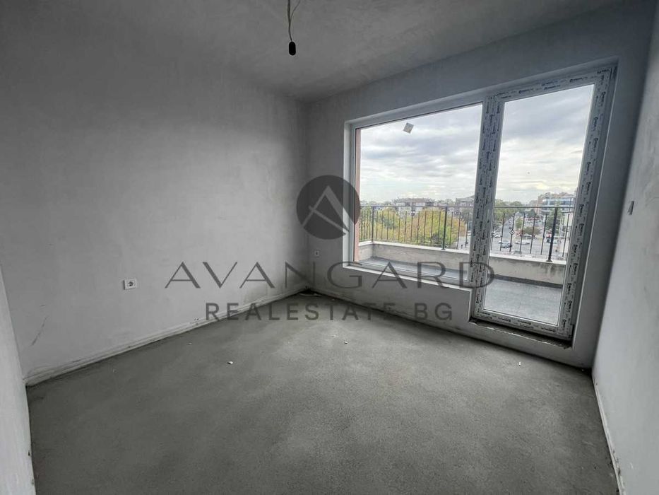 Продава се Тристаен апартамент в Пловдив, Кючук Париж - 91 кв.м за 1359 €/кв.м - Снимка #2