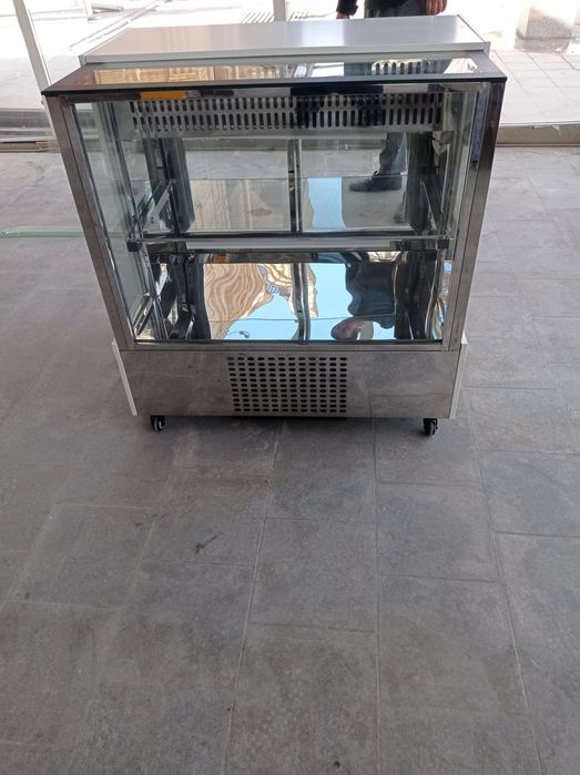 Витрины холодильник