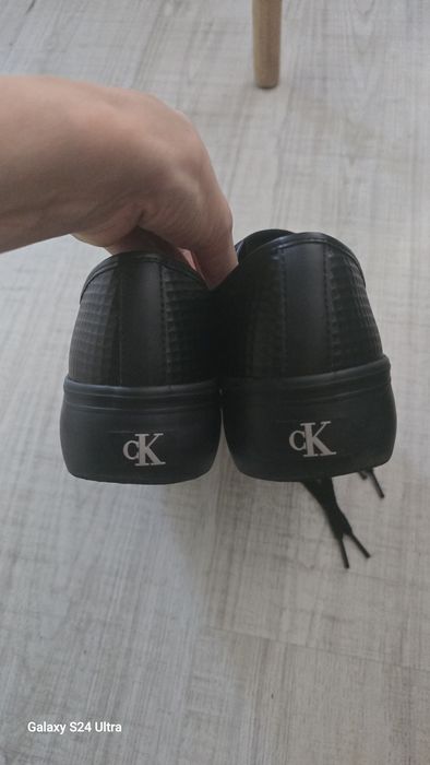 Calvin Klein размер 41
