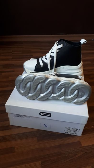 Ботинки кожаные черные, производство - Италия