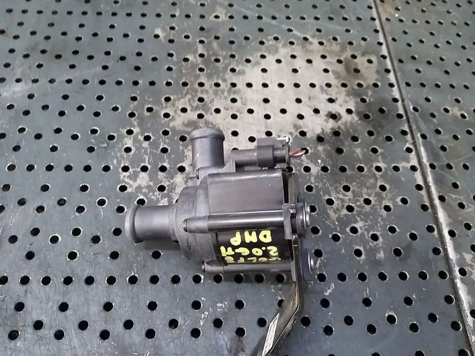 Pompa auxiliara apa 2.0 gti vw golf 8 5q0965561b 704071160
