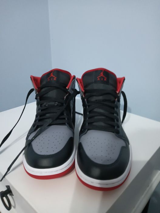 Jordan 1 mid nepurtati mărimea 44,US 10