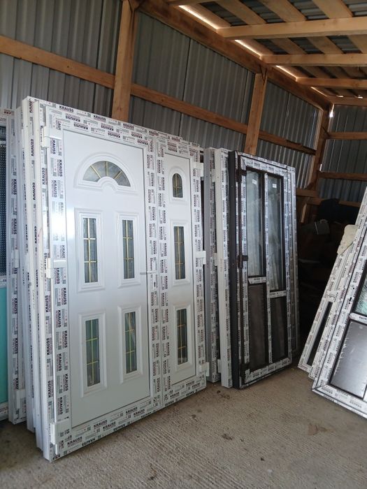 Vand tâmplărie PVC preț producator