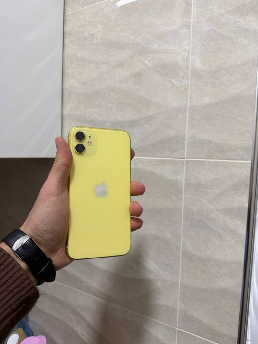 Ayfon 11 sotiladi telfon yaxshi xolatda feys trt bor