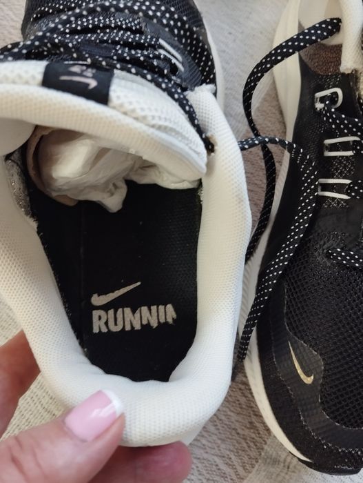 Nike спортни обувки без забележки