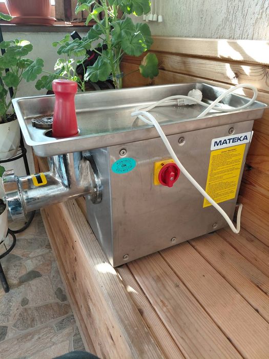 Професионална месомелачка за кайма