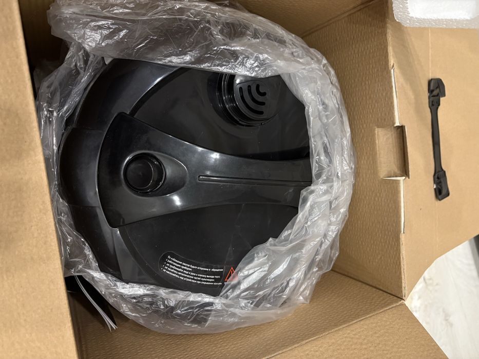 пподам мультиварку REDMOND