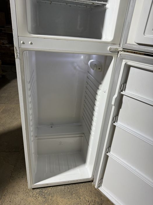 Продам Холодильник (б/у)