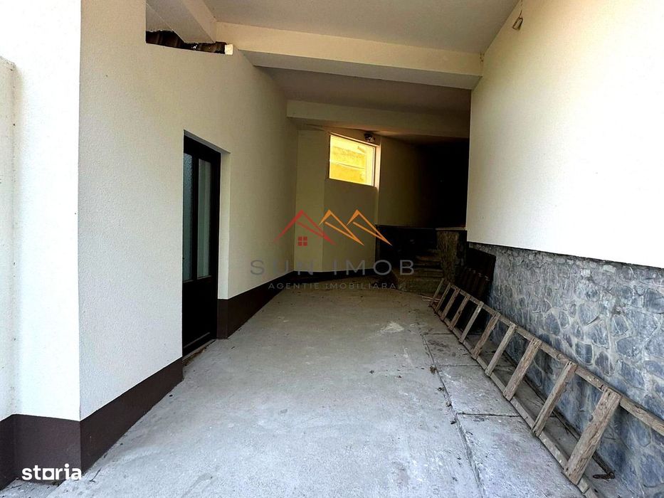 Casa P+E+M 5 camere, an 2019, renovat 2023, toate utilitatile