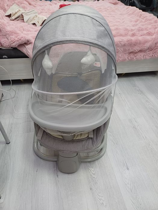 Продаётся фирменный электронная люлька шезлонг 3в1