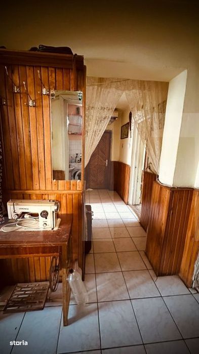 Apartament cu 3 camere si balcon, decoamandat, spatios si calduros in